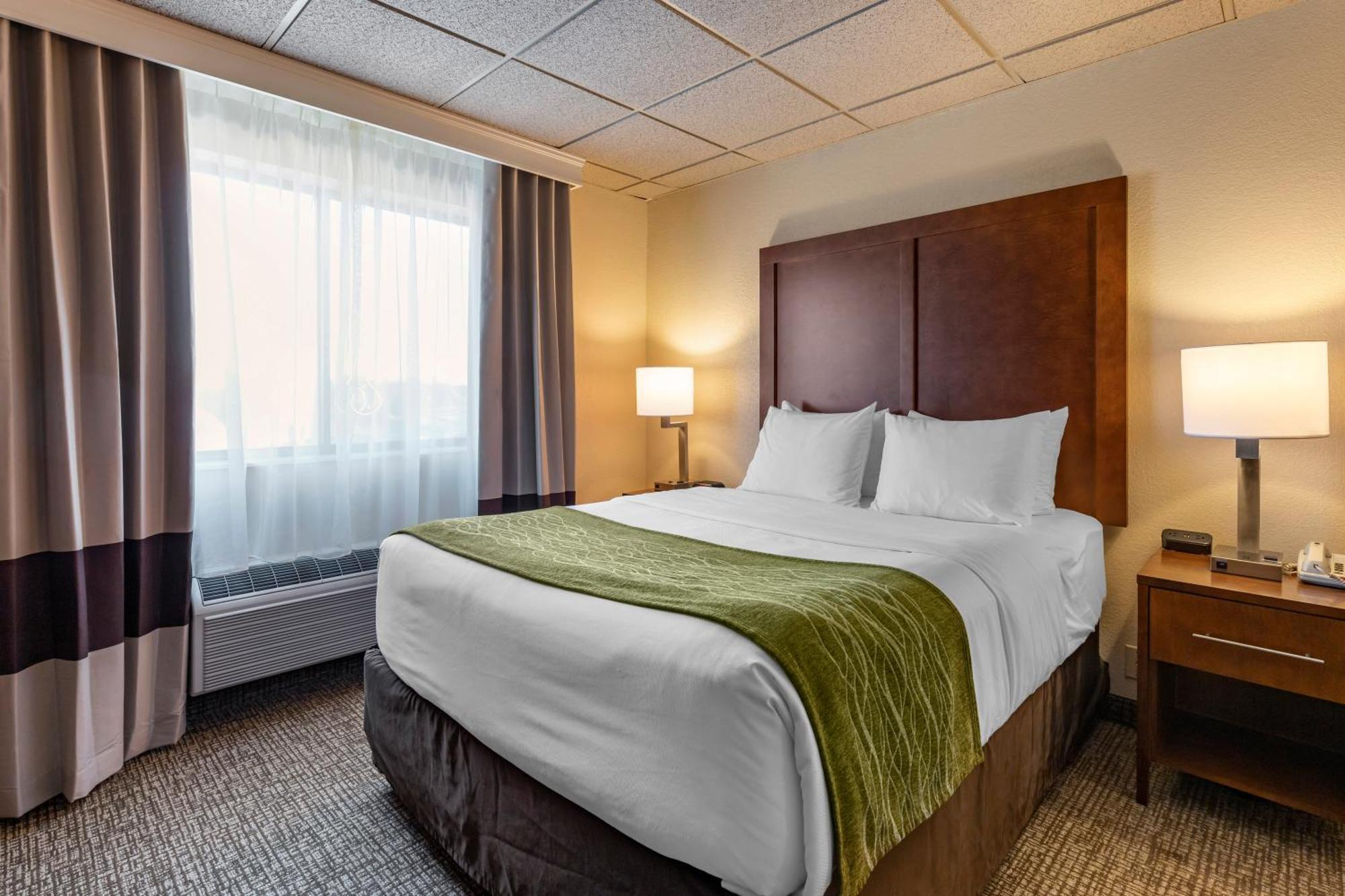 Comfort Inn & Suites Gateway To Glacier National Park Shelby Ngoại thất bức ảnh