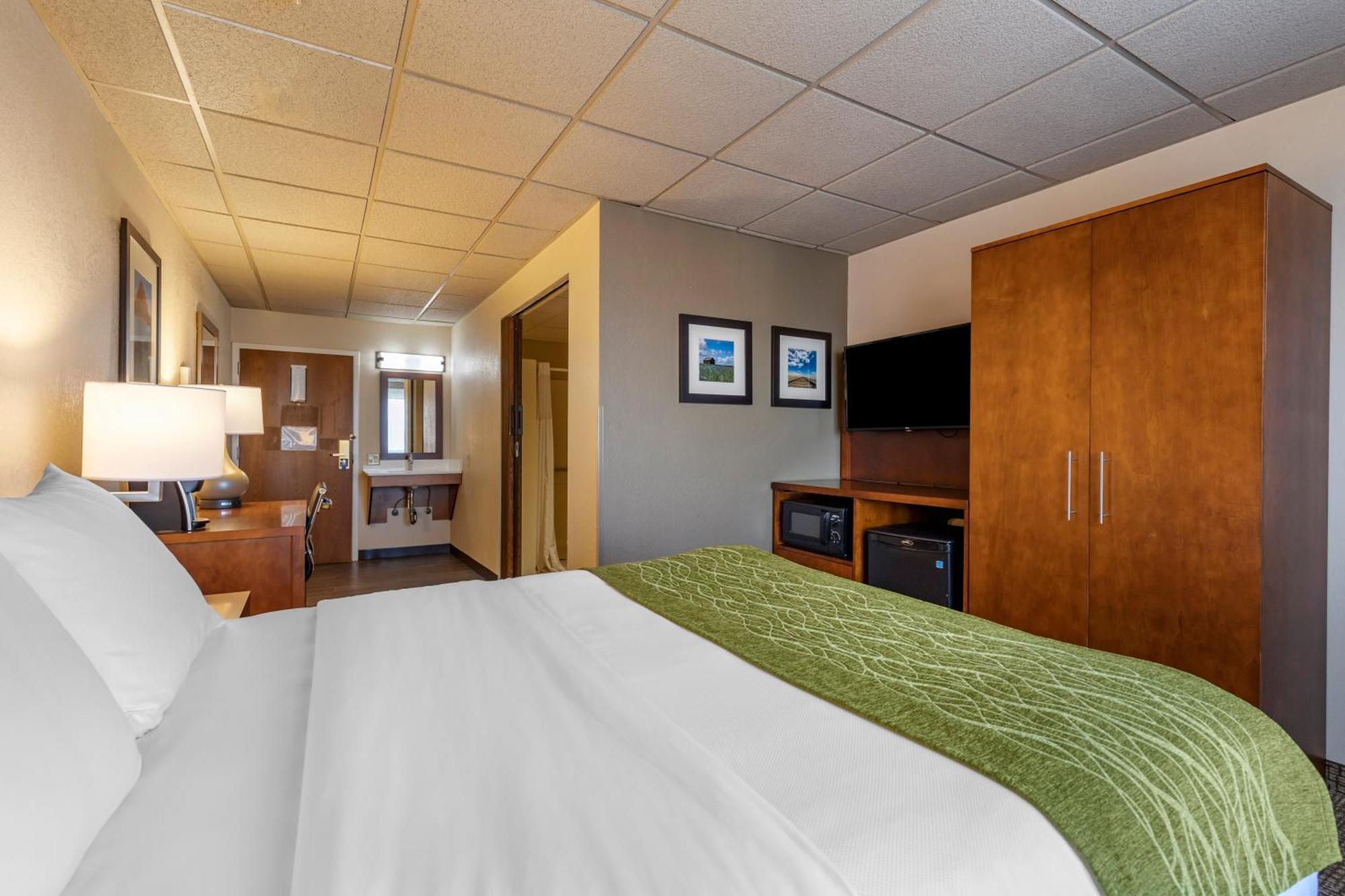 Comfort Inn & Suites Gateway To Glacier National Park Shelby Ngoại thất bức ảnh