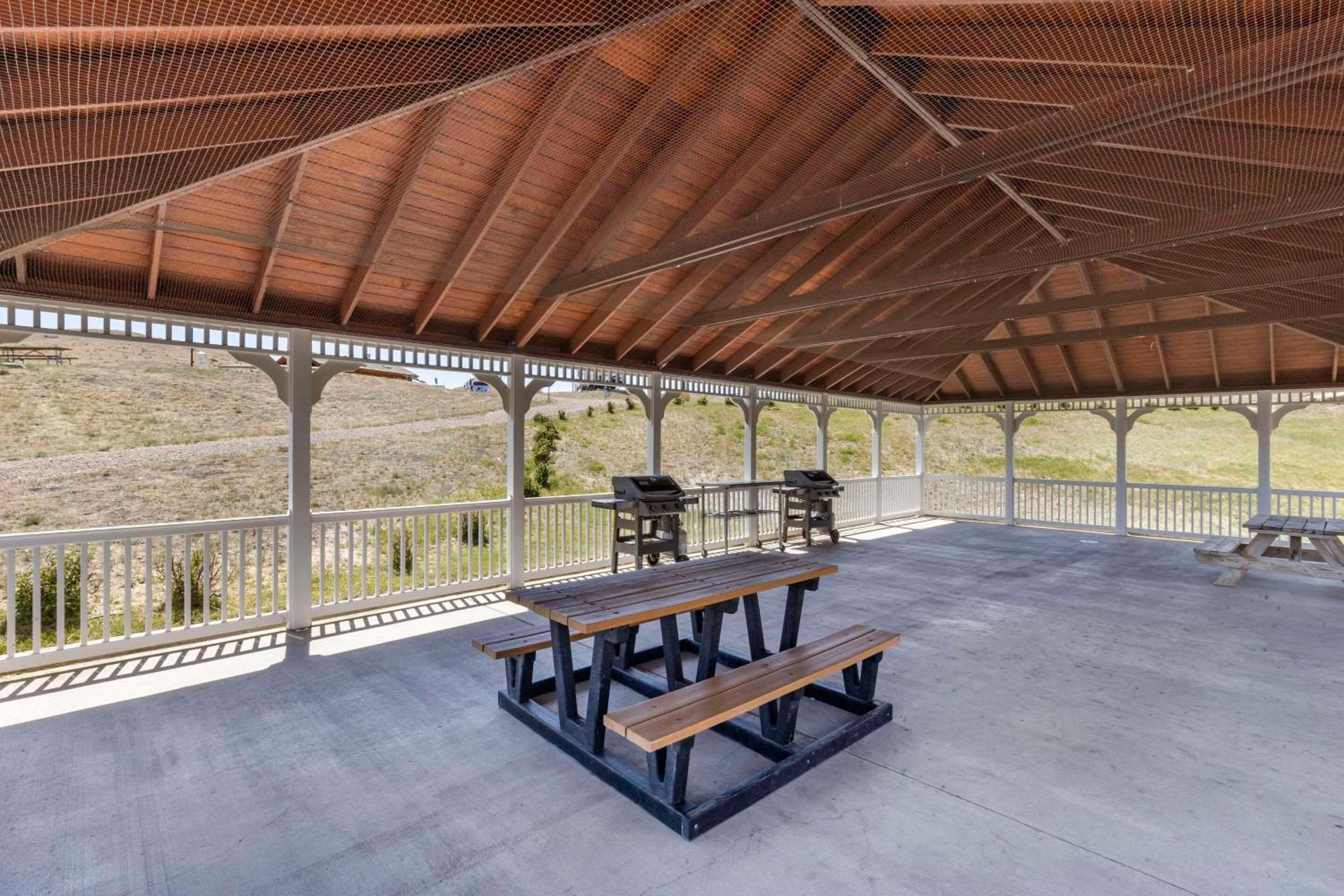 Comfort Inn & Suites Gateway To Glacier National Park Shelby Ngoại thất bức ảnh
