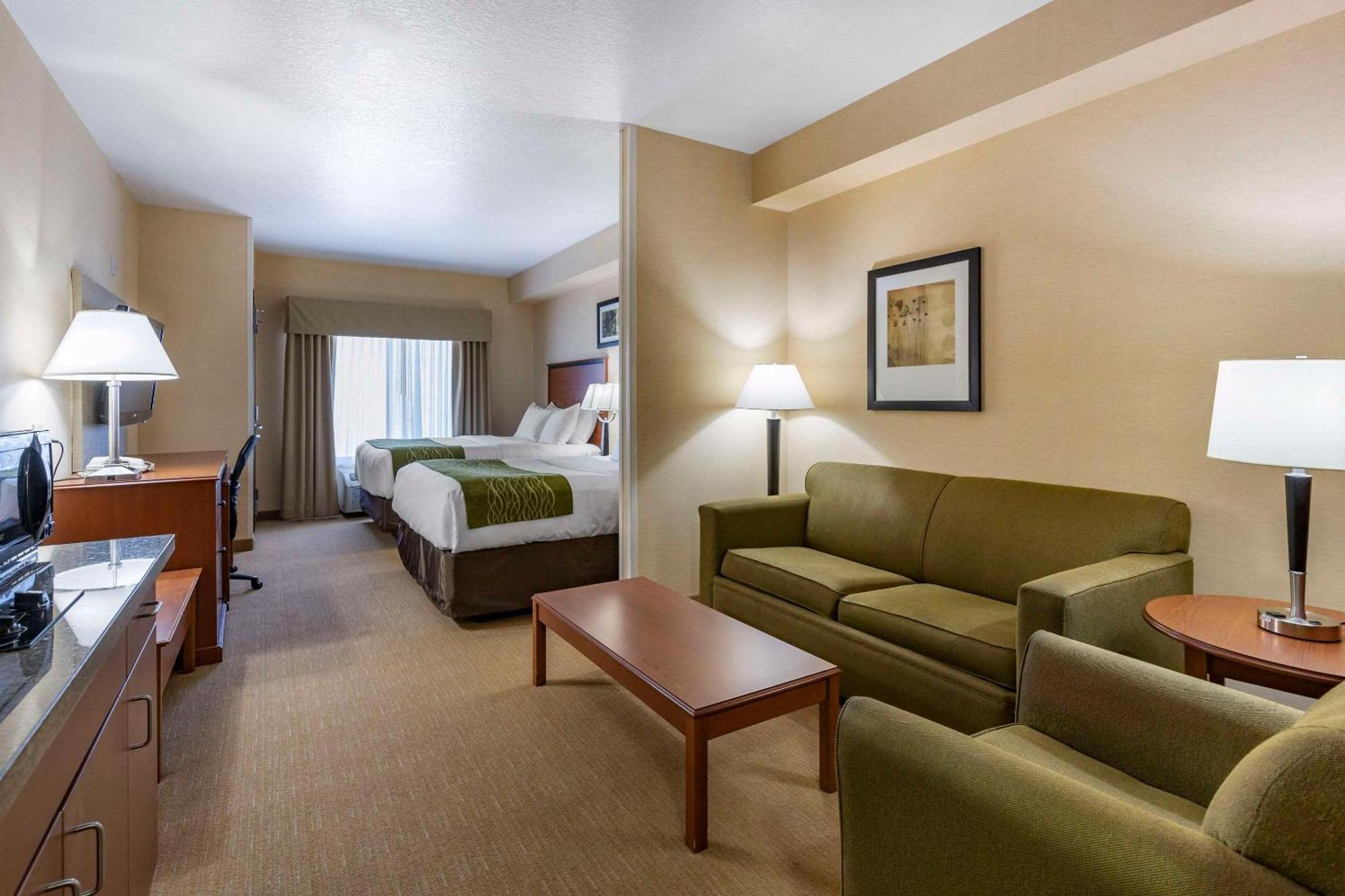 Comfort Inn & Suites Gateway To Glacier National Park Shelby Ngoại thất bức ảnh