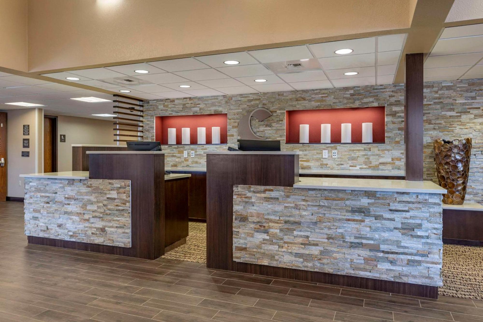 Comfort Inn & Suites Gateway To Glacier National Park Shelby Ngoại thất bức ảnh